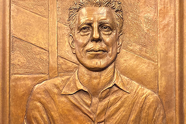 1-Frudakis_small_2.jpg
